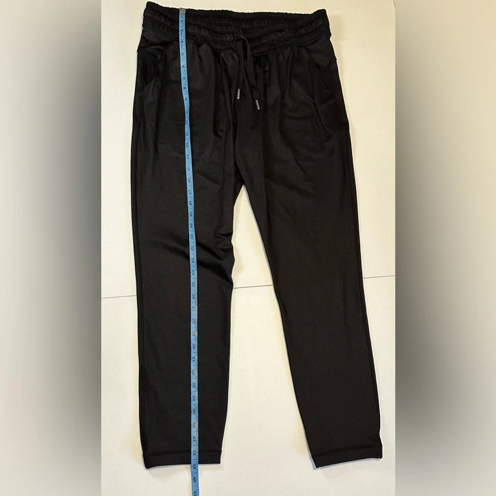 Lululemon Women’s Nylon & Lycra Joggers Pants Size 8 Black Drawstring Waist Logo